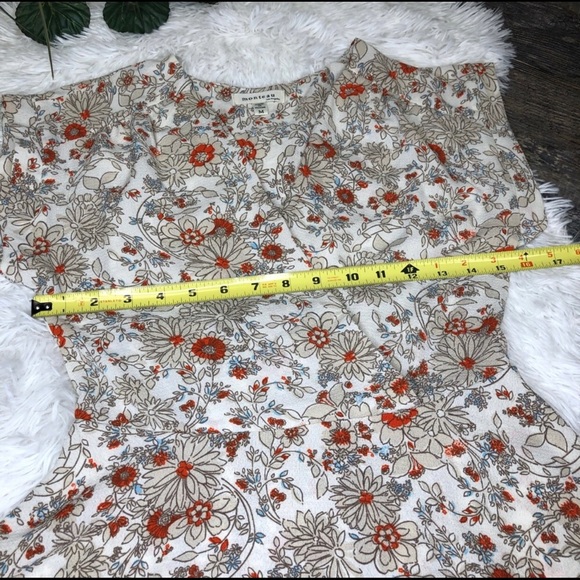 Monteau floral flowy short sleeve vneck shirt - Picture 6 of 8
